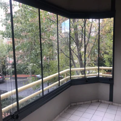 Folding Glass Balcony Application
